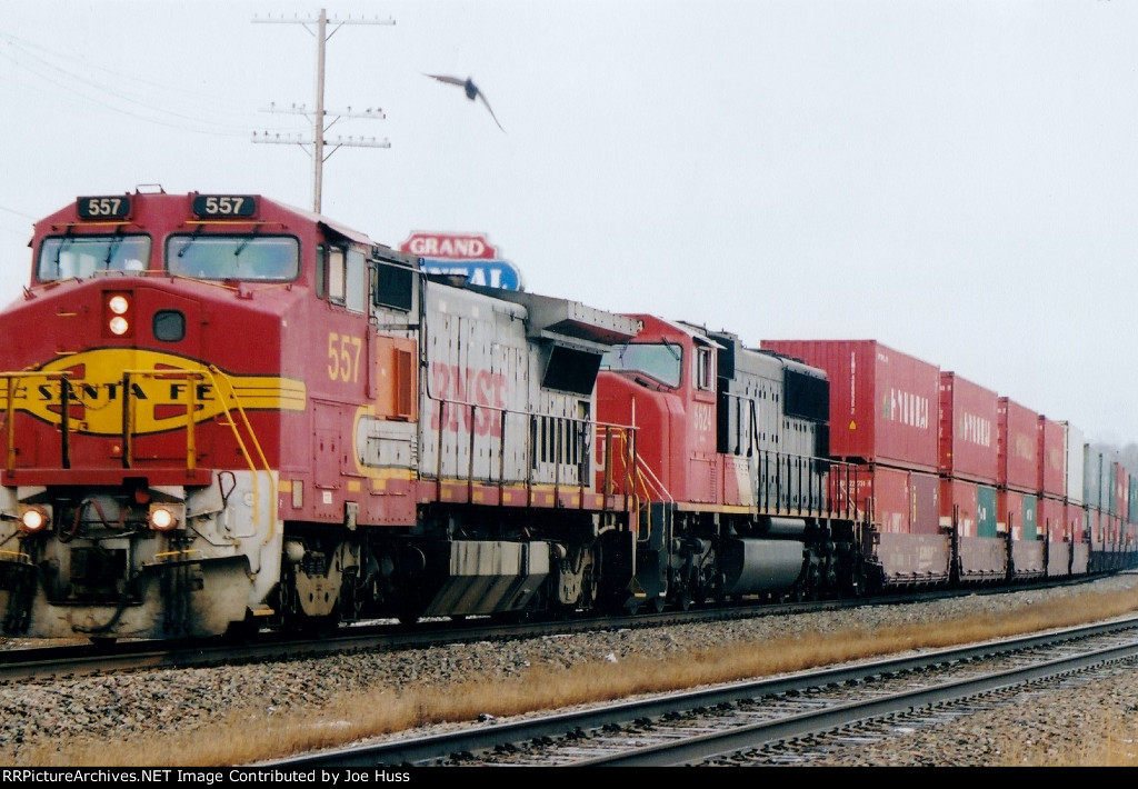 BNSF 557 West